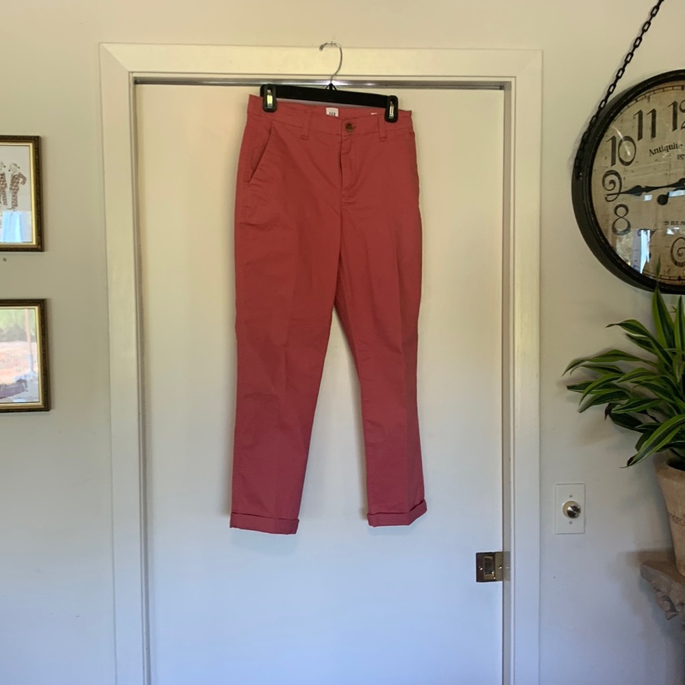 Gap Women’s Girlfriend Khaki Pant